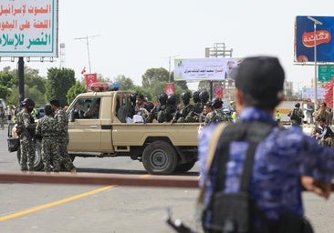 Israel bombardea el aeropuerto de la capital de Yemen