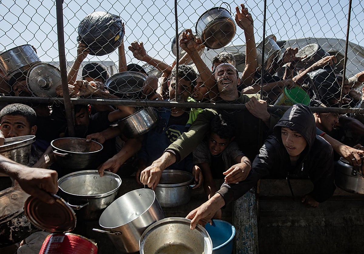 El Ejército israelí asegura que «no disparó contra civiles» en el centro de ayuda de Gaza o sus alrededores