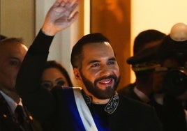 Bukele, que cumple seis años en el poder, asegura que le tiene «sin cuidado» que lo llamen «dictador»