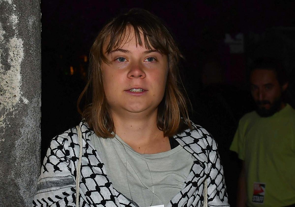 La activista Greta Thunberg y el actor de &#039;Juego de Tronos&#039; Liam Cunningham, entre la tripulación de un barco que lleva ayuda a Gaza