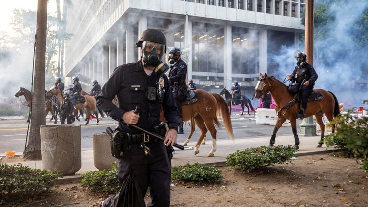 La Policía de Los Ángeles declara ilegales las manifestaciones en todo el centro de la ciudad