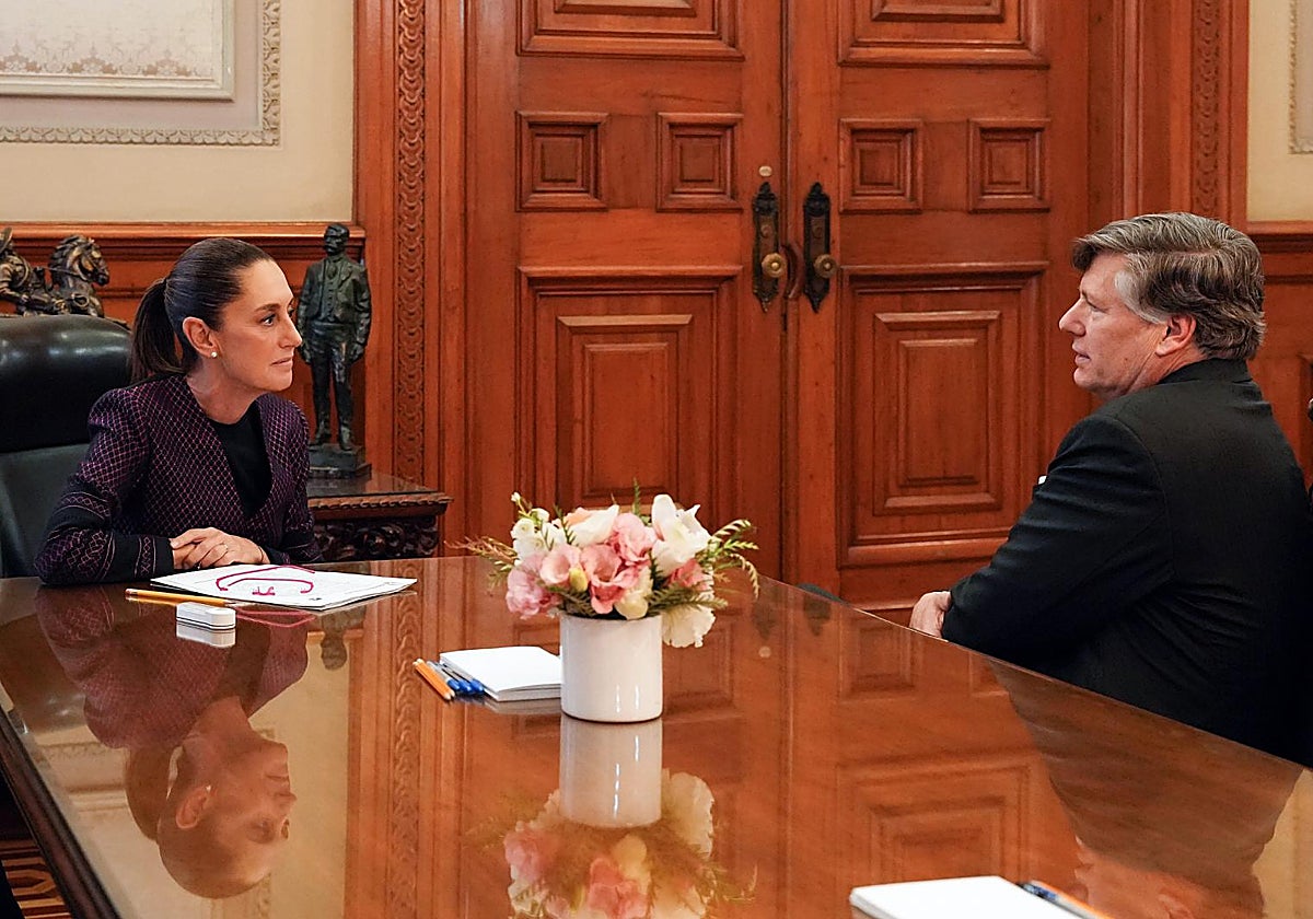 La presidenta Sheinbaum durante su reunión este miércoles con Christopher Landau