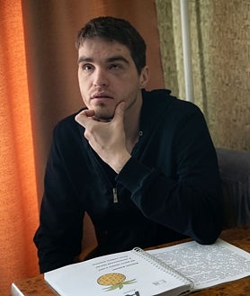 Imagen secundaria 2 - La vida en negro por la guerra de Ucrania