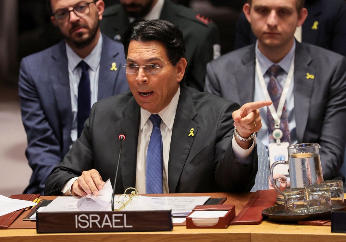 El Representante Permanente de Israel ante las Naciones Unidas , Danny Danon, habla durante una reunión del Consejo de Seguridad