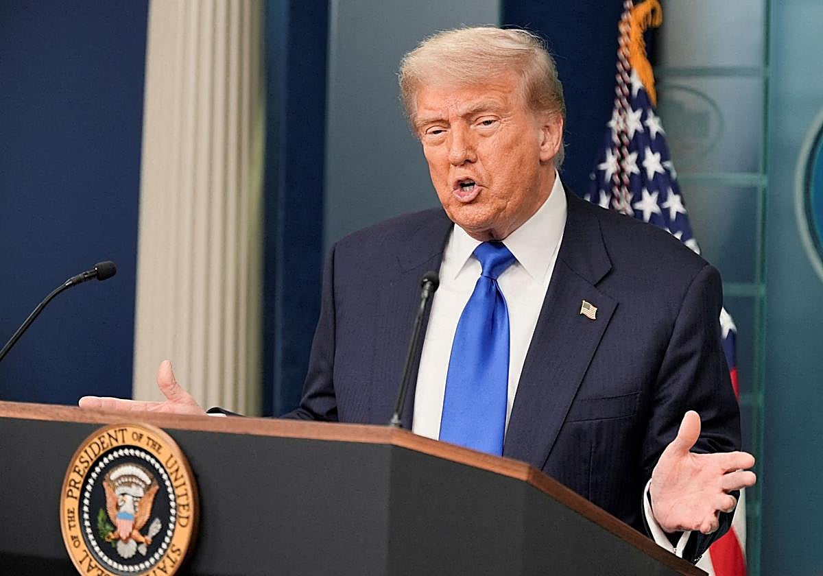 Donald Trump, ante los medios después de que el Supremo limitara el poder de los jueces federales