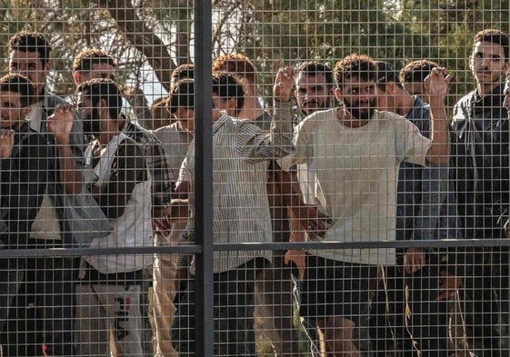 El Parlamento de Grecia aprueba la expulsión sin derecho de asilo para los inmigrantes irregulares