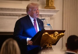 Epstein destroza el relato del Trump invulnerable a los seis meses de mandato