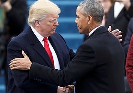 Trump, acosado por el caso Epstein, acusa a Obama de conspirar contra él en 2016
