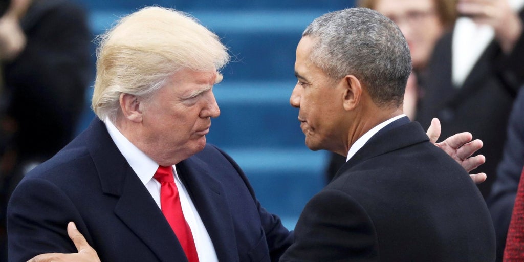 Trump, acosado por el caso Epstein, acusa a Obama de conspirar contra él en 2016