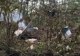 Hallan las cajas negras del avión siniestrado en el este de Rusia