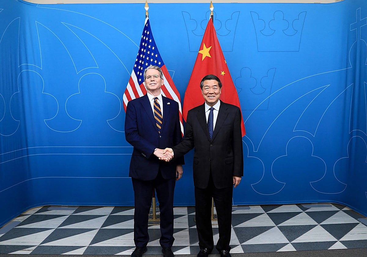 Scott Bessent, secretario del Tesoro de EE.UU., se ha reunido en Estocolmo con el viceprimer ministro He Lifeng