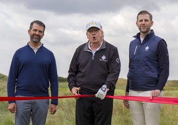 Trump mezcla política y negocios en su viaje de golf a Escocia