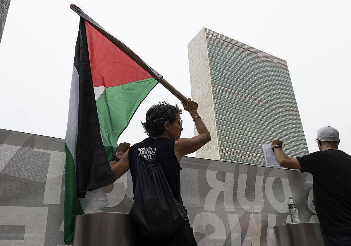 Manifestación a favor de Palestina frente a la sede de las Naciones Unidas en Nueva York