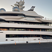 Así es el megayate de un oligarca ruso que será subastado en EE.UU.