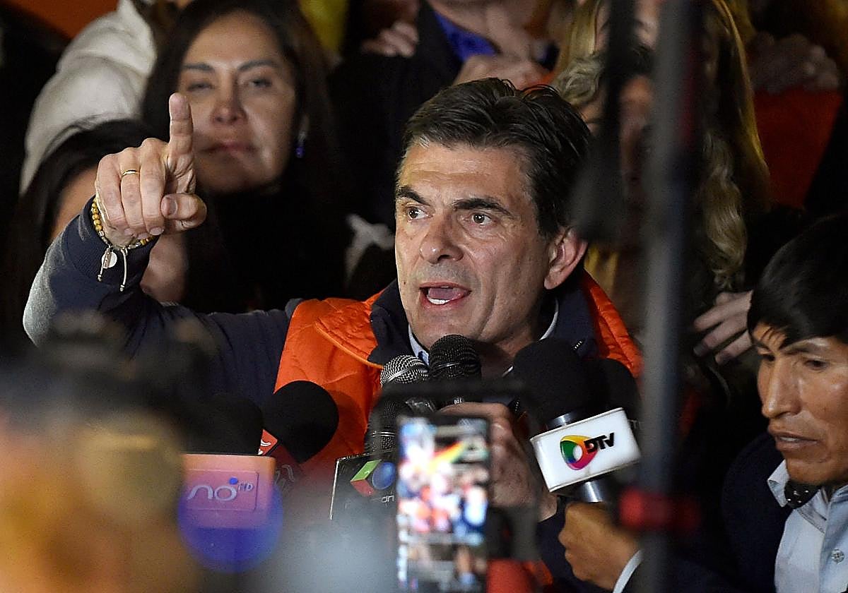 Rodrigo Paz Pereira, del Partido Demócrata Cristiano (PDC), encabeza la votación preliminar