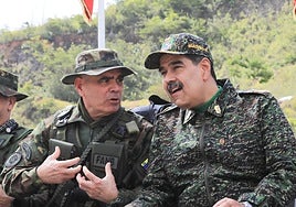 Maduro convoca un segundo alistamiento mientras despliega tropas para enfrentar la flota naval de EEUU