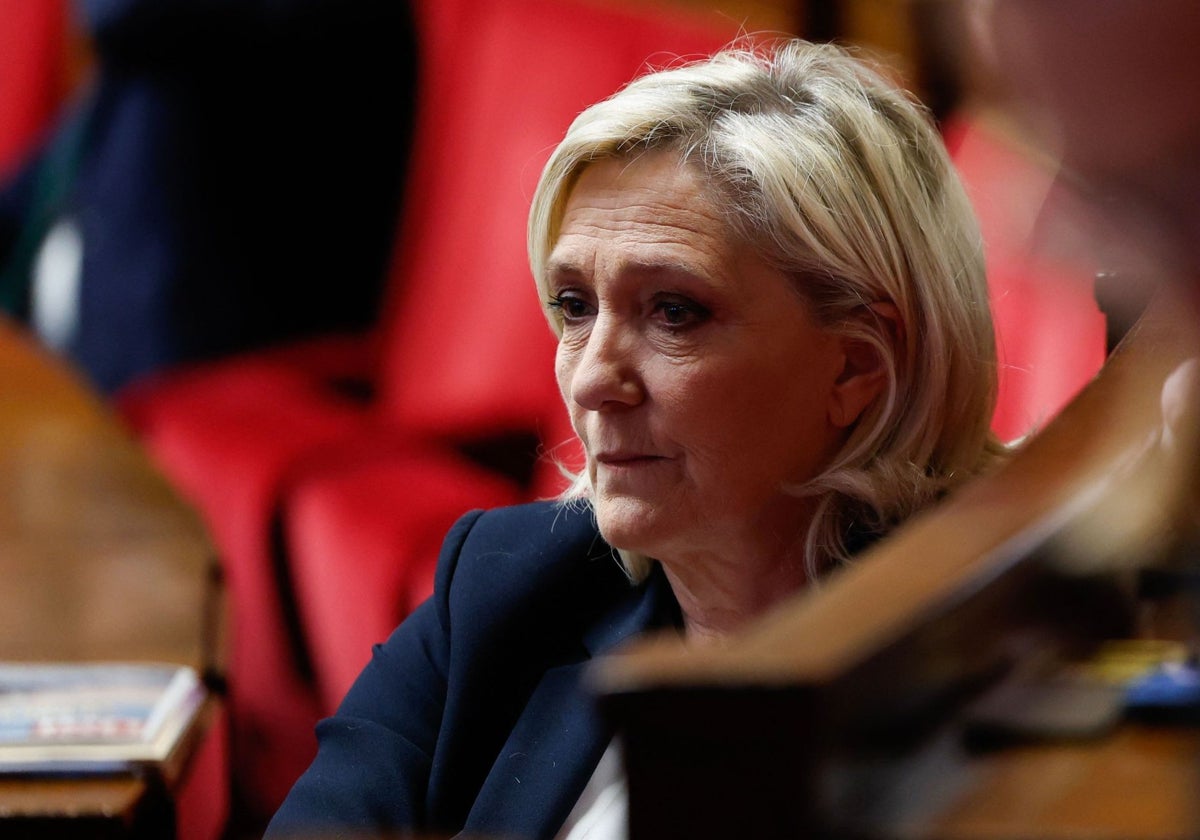 La presidenta del grupo parlamentario AN, Marine Le Pen