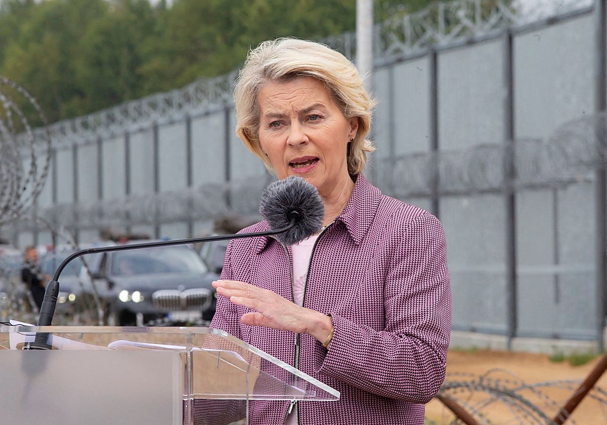 La visita de la presidenta de la Comisión tiene como objetivo concretar las aplicaciones del programa SAFE (Acción por la Seguridad de Europa), que moviliza 150.000 millones de euros en préstamos para defensa conjunta