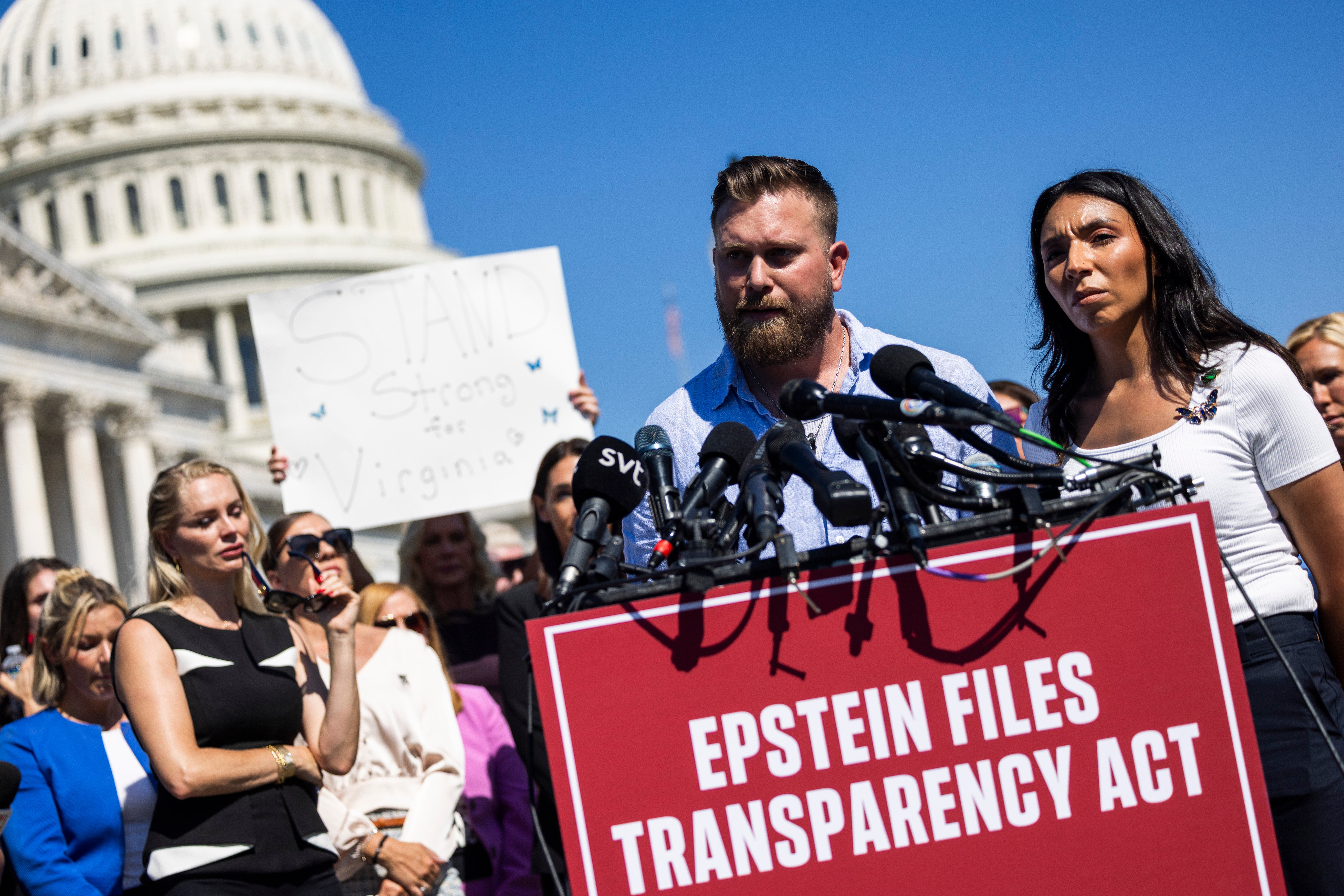 Las víctimas de Epstein piden al Congreso de EE.UU. aprobar un proyecto de ley que exija la divulgación de documentos