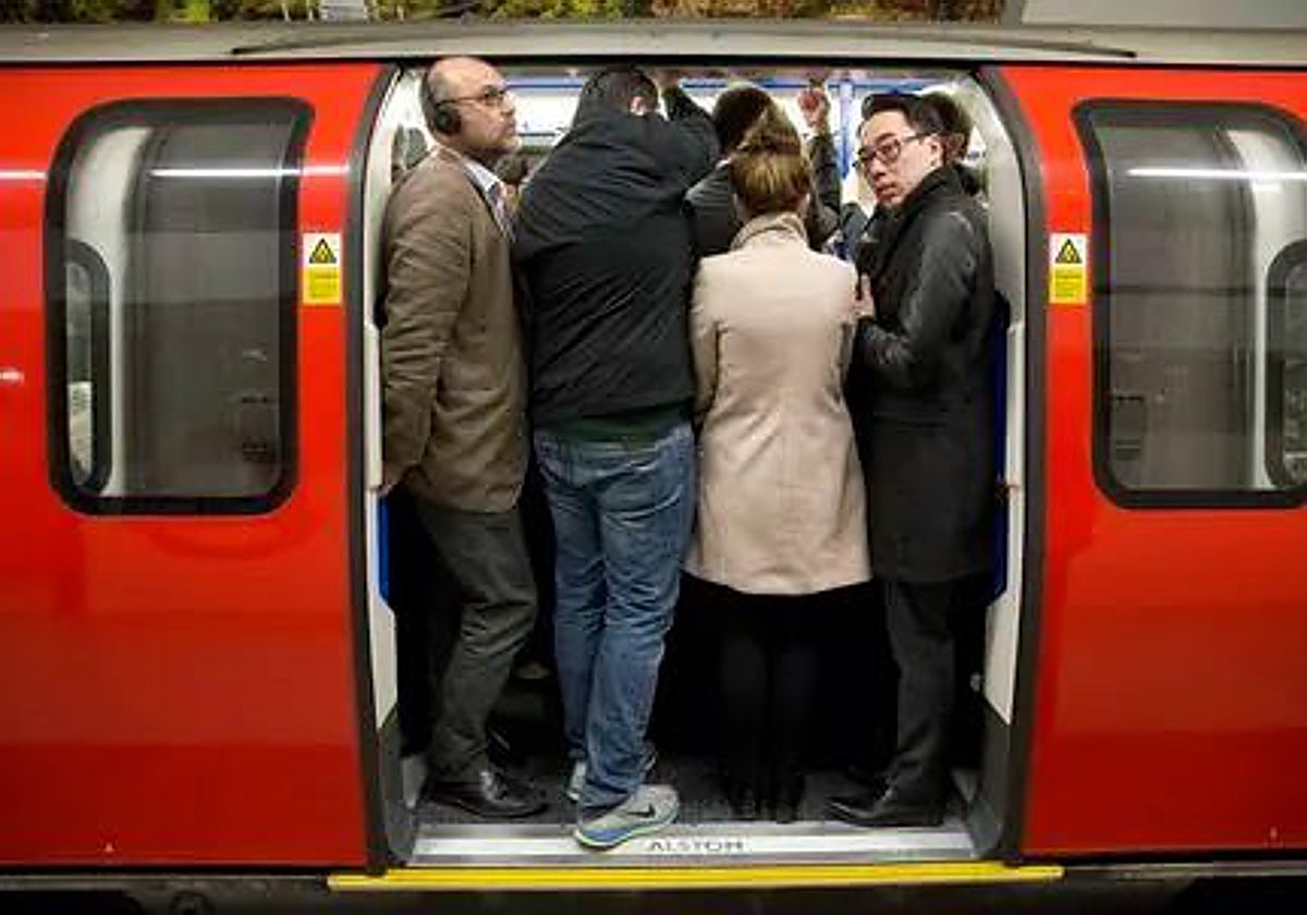Millones de pasajeros sufrieron problemas en el transporte público de Londres