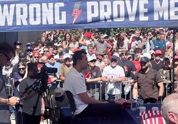 Claves | El FBI desvela que tiene huellas y el arma del atacante del activista