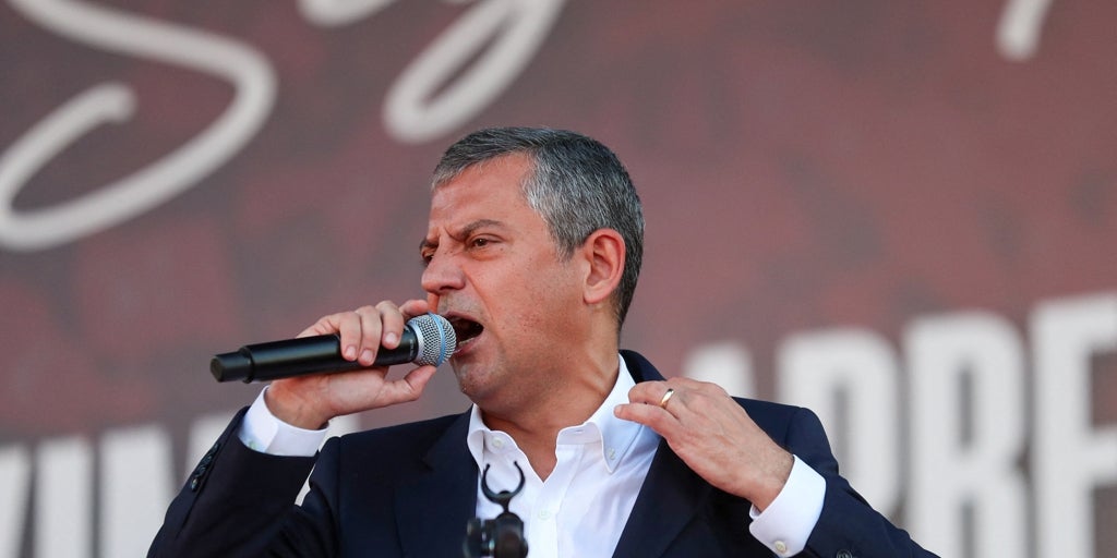 El principal partido opositor de Turquía juzgado por presunta compra de votos