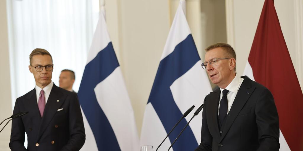 Finlandia y Letonia piden que Europa deje de comprar petróleo ruso