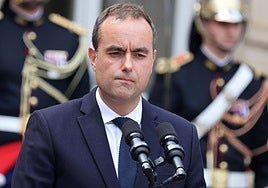 Lecornu, primer ministro francés, busca consensos políticos ante la amenaza de censura