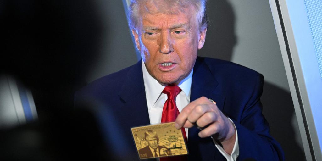 Trump convierte el visado de empleo a EE.UU. en un lujo de 100.000 dólares