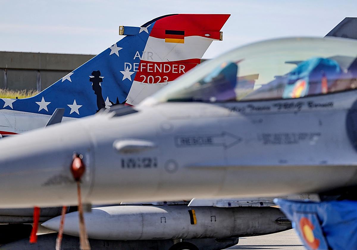 Varios aviones estadounidenses