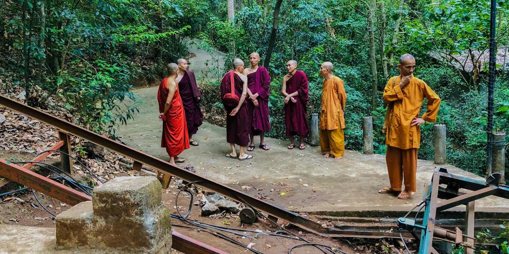 Mueren siete monjes budistas en un accidente de teléferico en Sri Lanka