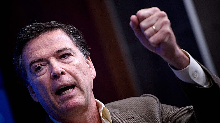 James Comey, exdirector del FBI, imputado por falso testimonio y obstrucción