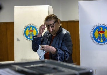 Un 52% de participación en las elecciones de Moldavia que deciden entre el acercamiento a la UE o a Rusia