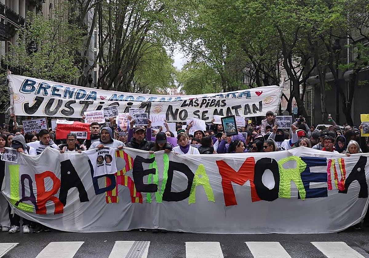 Manifestación este sábado, por el feminicidio de Brenda del Castillo, Morena Verdi y Lara Morena Gutiérrez, en Buenos Aires
