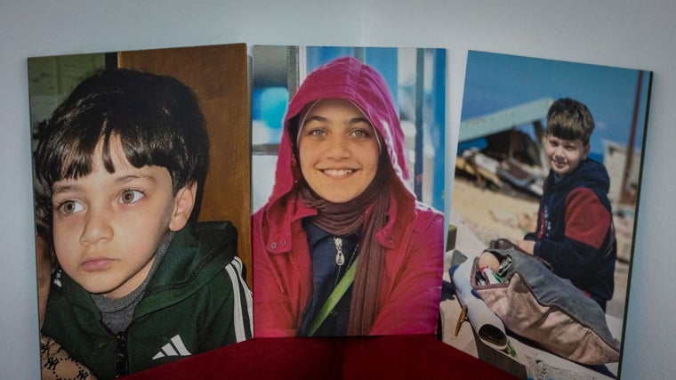 Los tres hijos de Duha, víctimas mortales de un bombardeo israelí sobre una escuela de Ciudad de Gaza