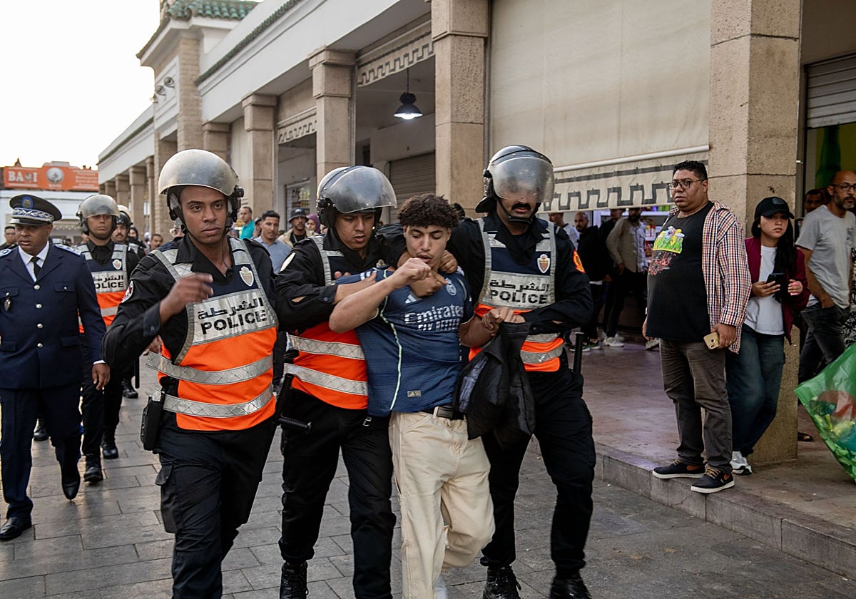 Las protestas en Rabat convocacadas por el grupo 'GenZ 212' acaba con más de 70 manifestanes detenidos