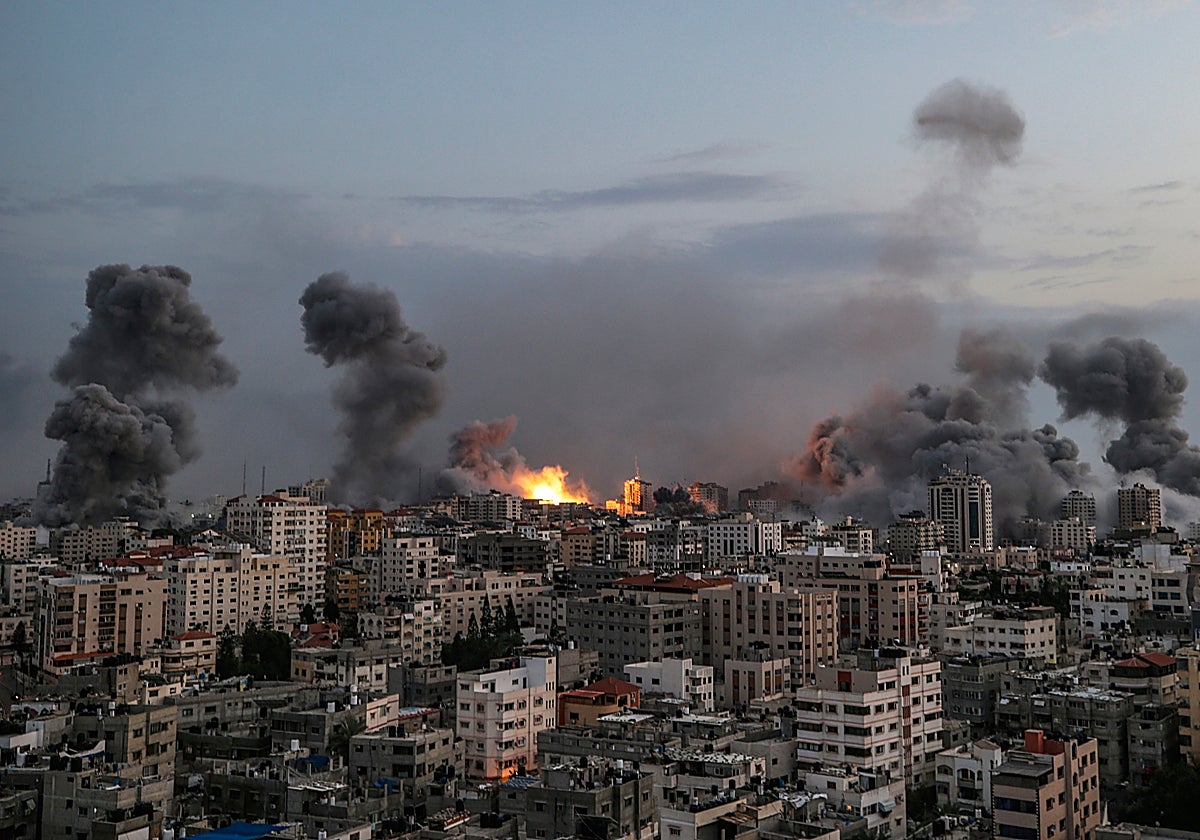 Ataques israelíes en Gaza al inicio del conflicto