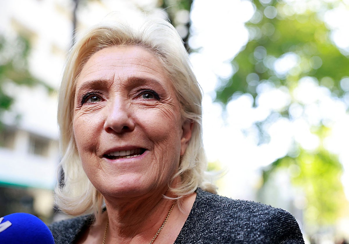Le Pen concentra un 34% de intenciones de voto; 20 puntos de ventaja sobre sus posibles adversarios