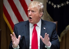 Trump cumple su amenaza: empieza el despido de funcionarios por el cierre gubernamental