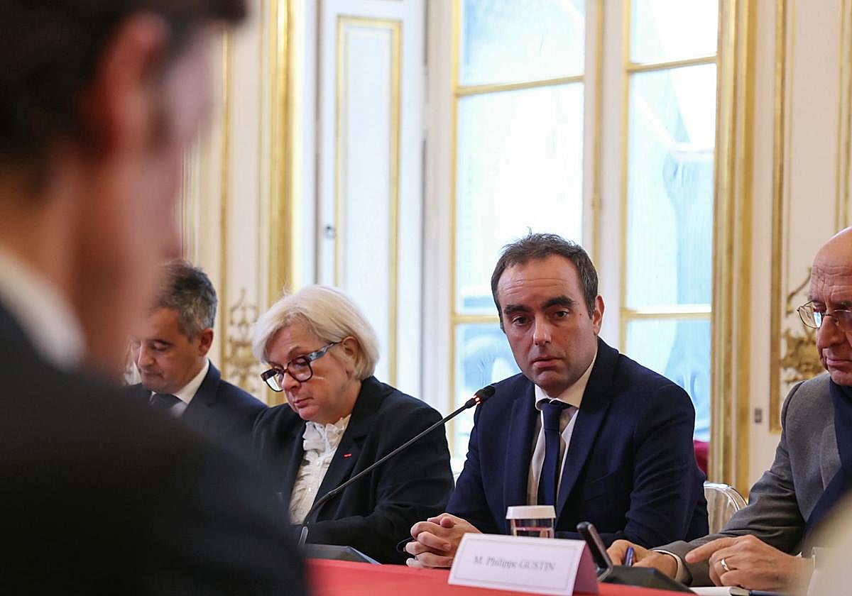 El primer ministro francés deberá de enfrentarse a las dos mociones de censuras presentadas or los países de extremos