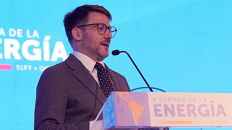 Renuncia el ministro de Energía de Boric por un error del cálculo en las cuentas de la luz en Chile