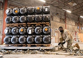 Finlandia se sumará a la iniciativa de compra de armas estadounidenses para Ucrania con una paquete valorado en 500 millones