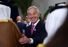 El ex primer ministro británico Sir Tony Blair asiste el pasado lunes 13 de octubre a la Cumbre de Paz de Sharm el-Sheij en Egipto. Fue uno de los líderes «distinguidos»