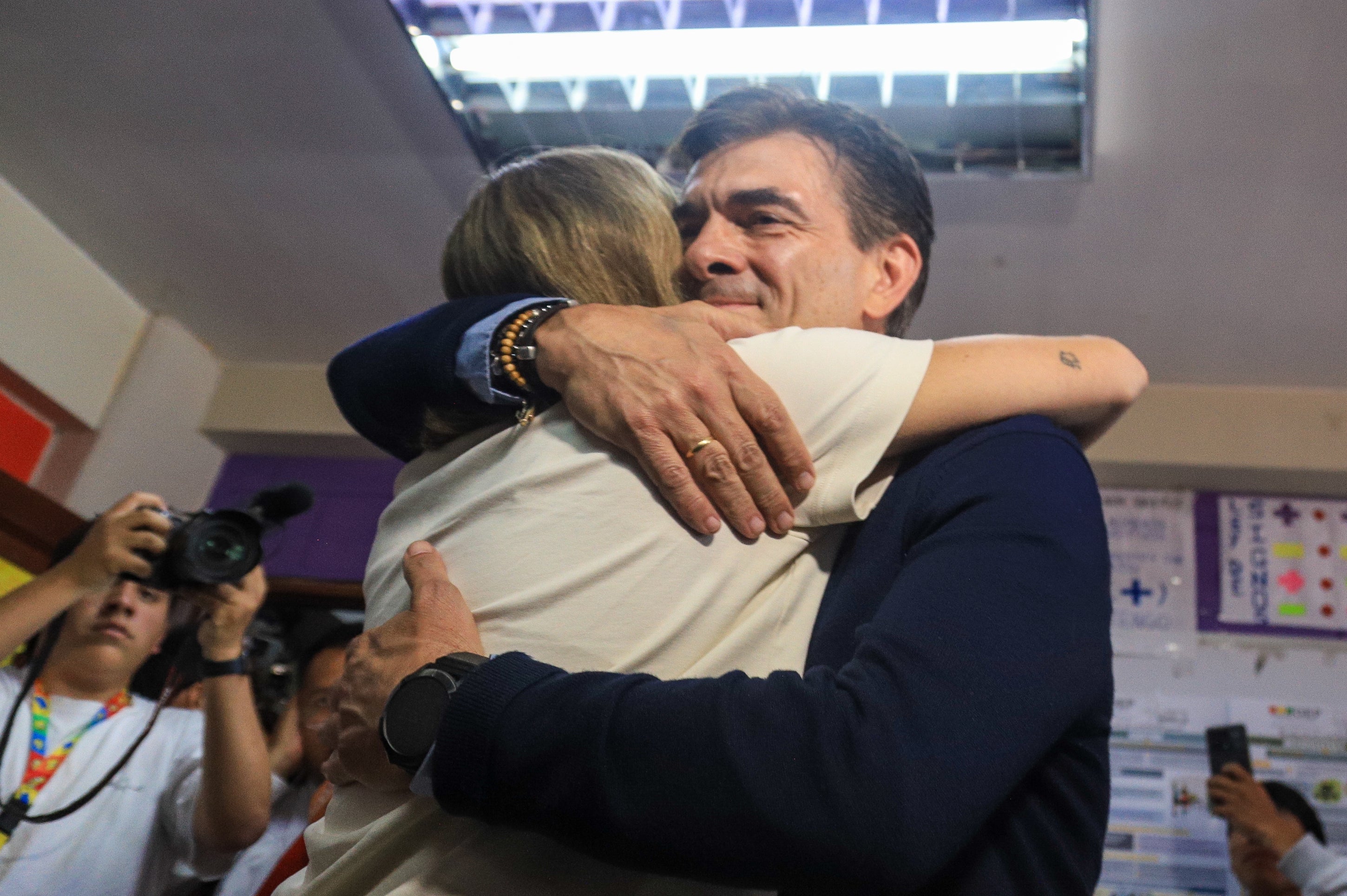 Rodrigo Paz en un centro electoral, el pasado domingo