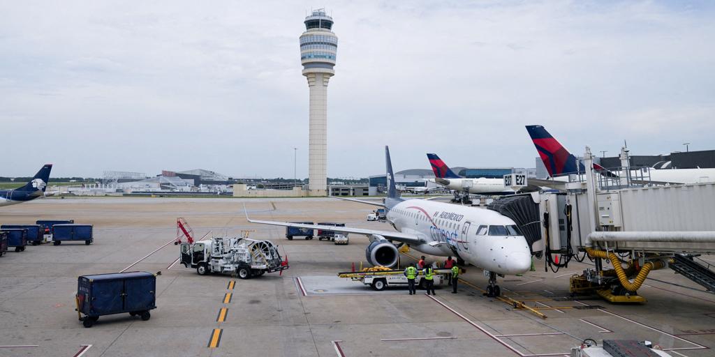 Detienen a un hombre que planeaba un tiroteo masivo en el aeropuerto de Atlanta (EE.UU)