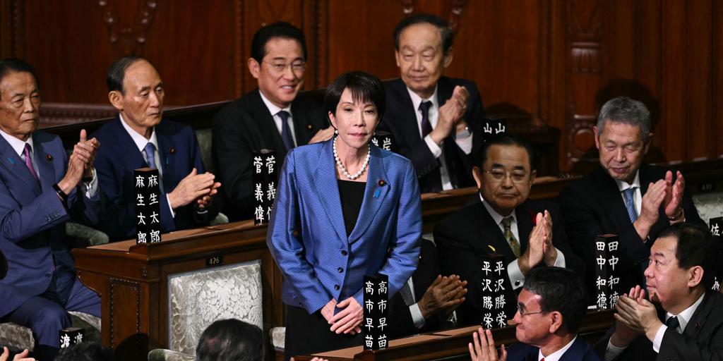 La conservadora Sanae Takaichi hace historia como la primera mujer en gobernar Japón
