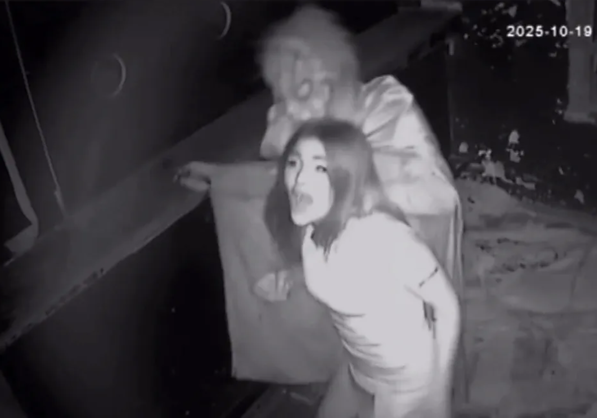 Detenido un actor de una casa del terror por atacar con una pistola táser y estrangular a una mujer