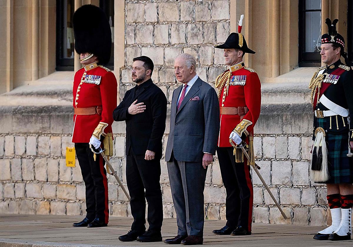 El presidente de Ucrania junto al Rey de Inglaterra.