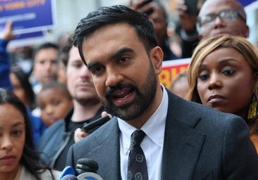 Un 'aquelarre' izquierdista en Nueva York para impulsar a Mamdani: «Es la peor pesadilla de Trump»