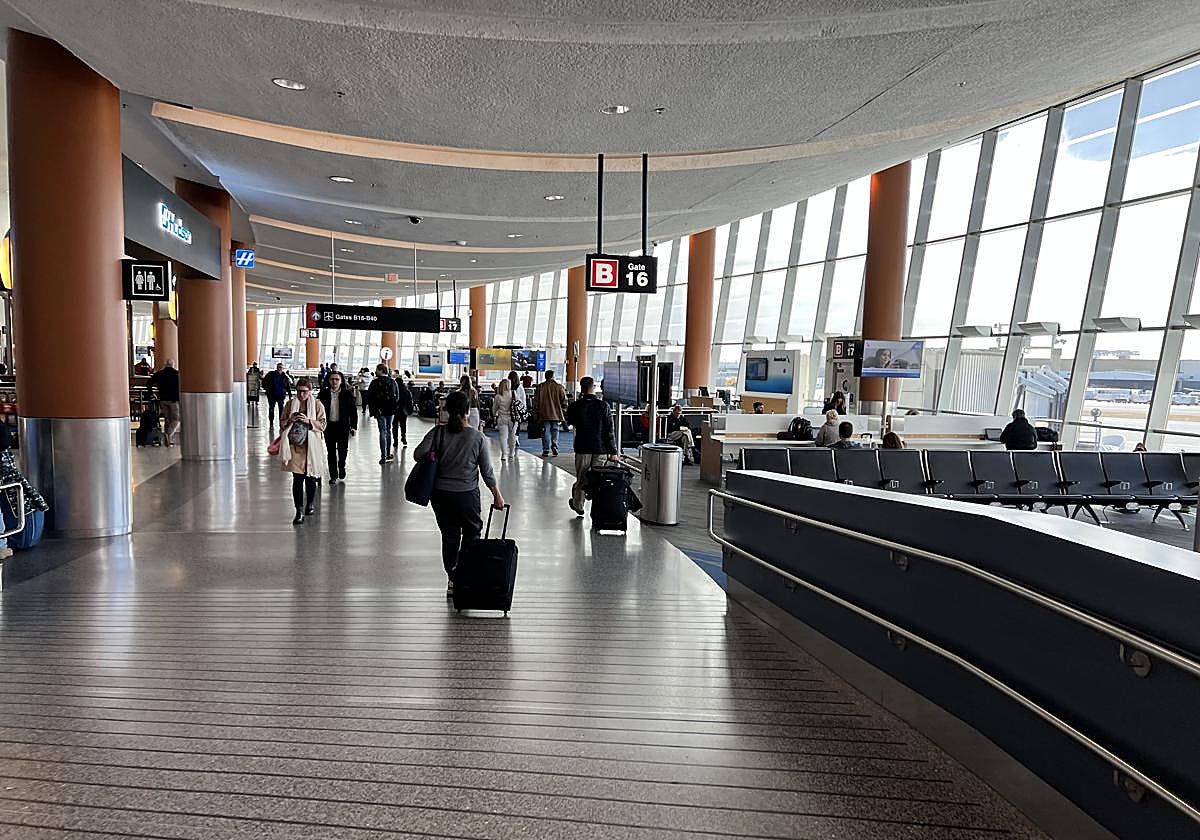 Interior del aeropuerto de Boston. (Archivo)